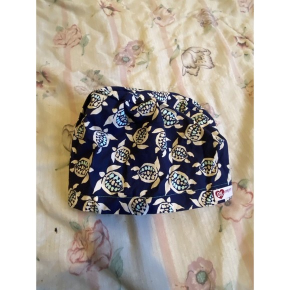 DK scrubs Turtle Print O/S Drawstring Adjustable hat - Picture 1 of 3
